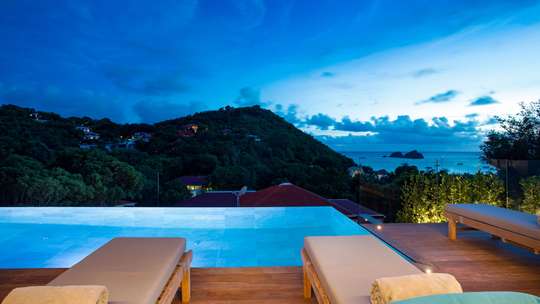 Heated Infinity Pool