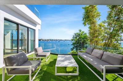 Outdoor Lounge Areas