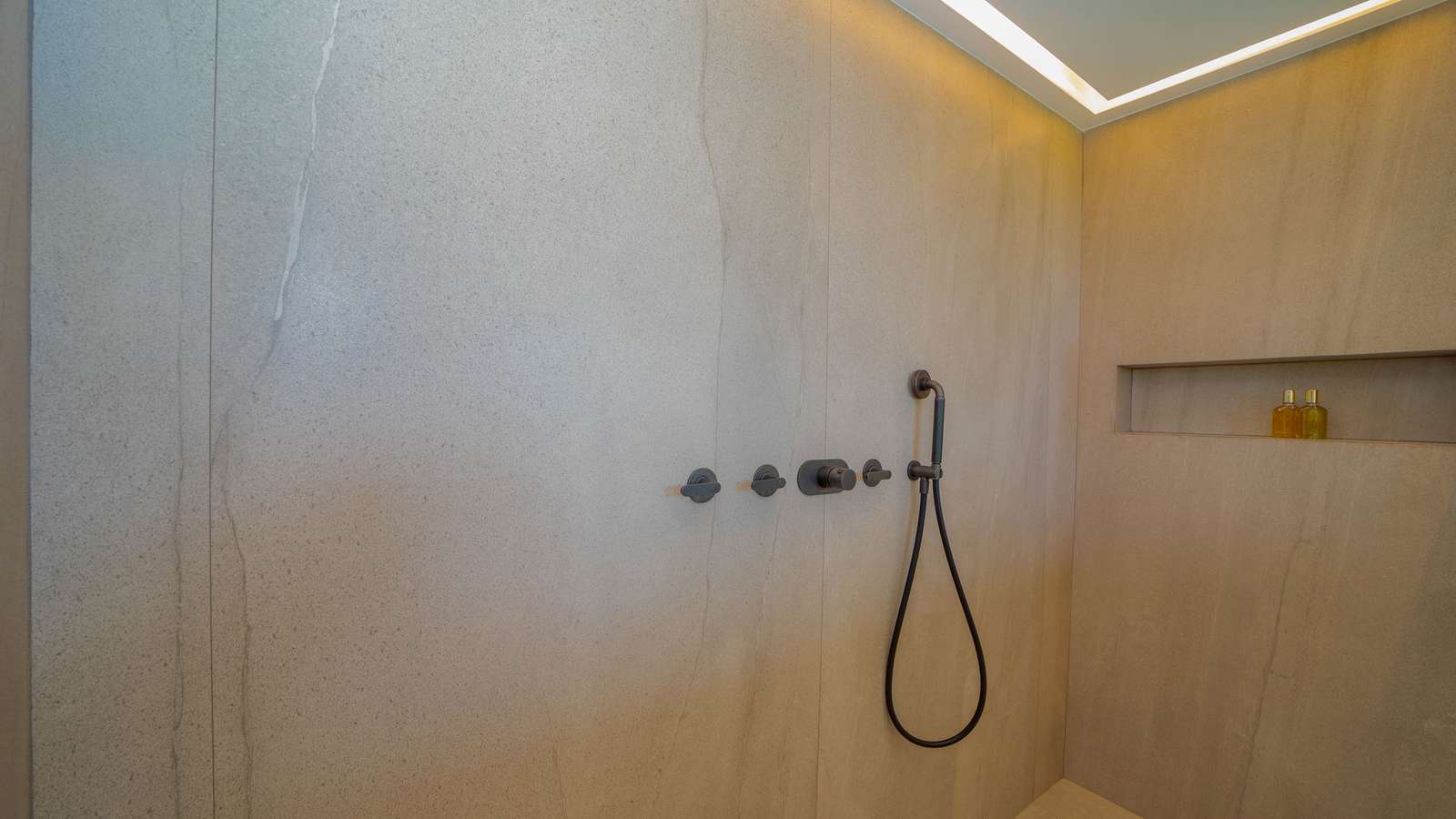 Property image 120