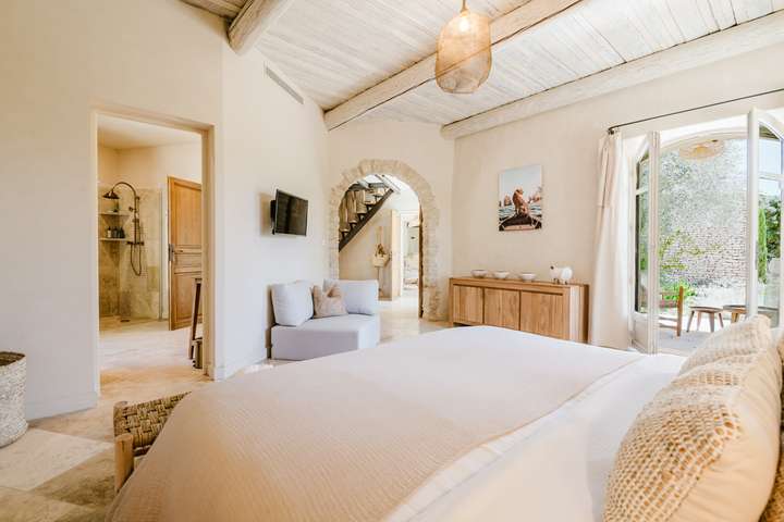 Bedroom 1 - Master Suite