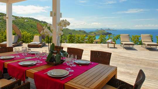 Alfresco Dining