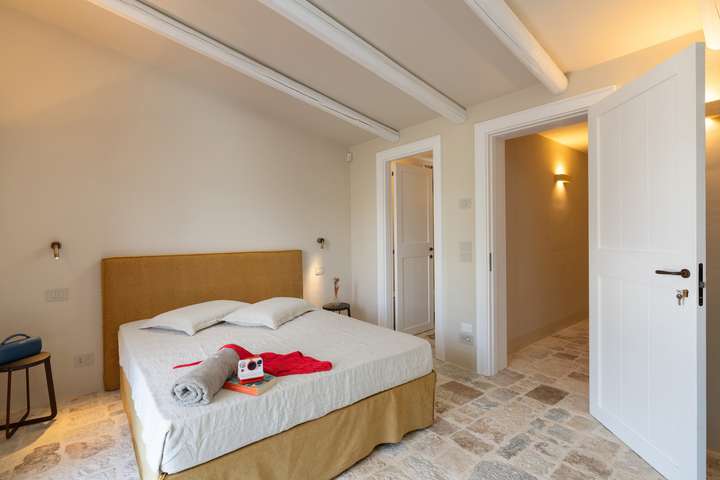 Bedroom 1 - King bedroom