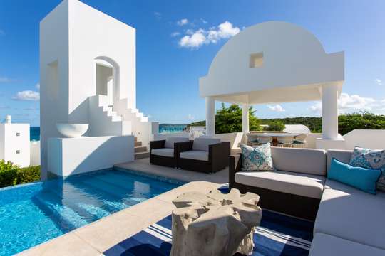 Outdoor Lounge Areas