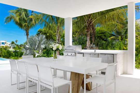 Alfresco Dining