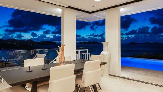 Alfresco Dining
