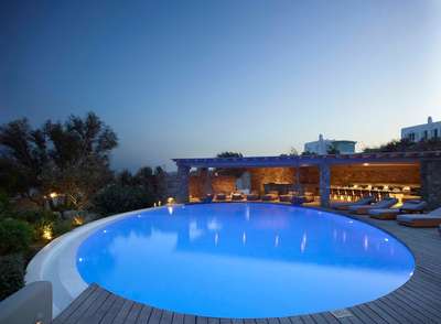 2 Swimming Pools
