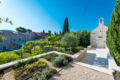 Mediterranean Garden