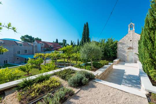 Mediterranean Garden