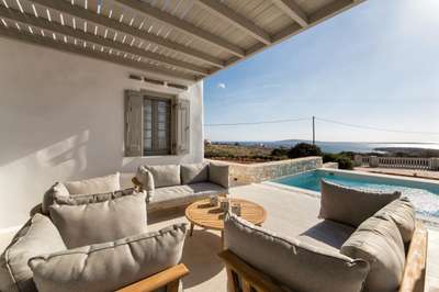 Outdoor Lounge Areas