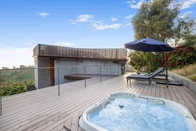 Jacuzzi