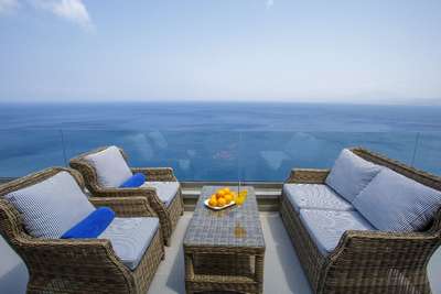 Outdoor Lounge Areas