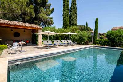 Large Outdoor Swimming Pool