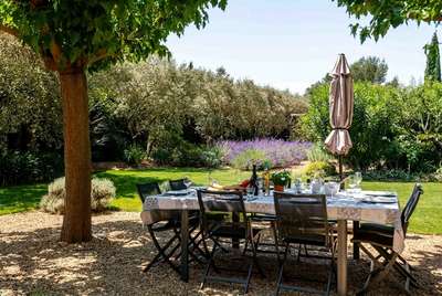 Alfresco Dining