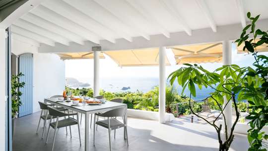 Alfresco Dining