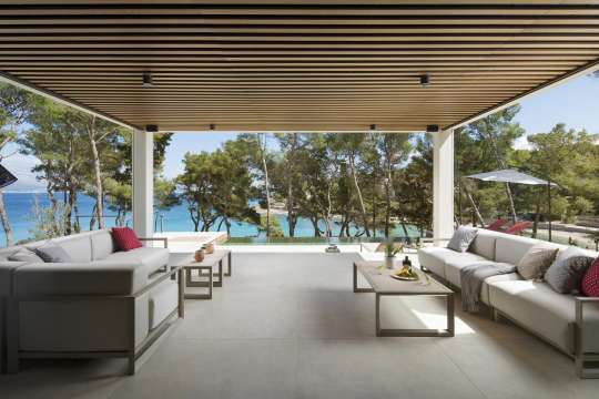 Outdoor Lounge Areas
