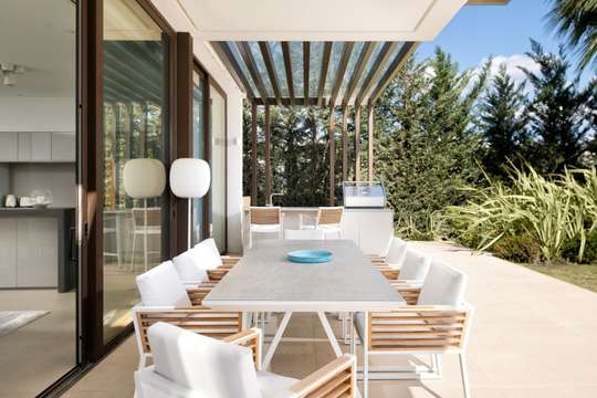 Alfresco Dining