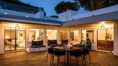 Alfresco Dining