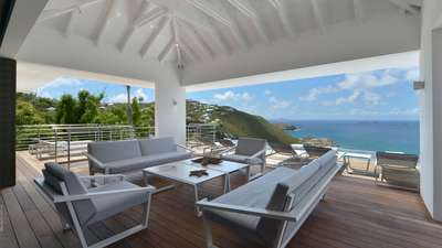 Covered Outdoor Living and Dining Areas