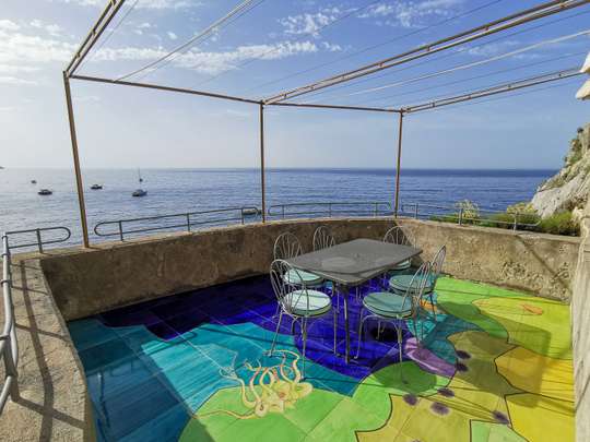 Alfresco Dining