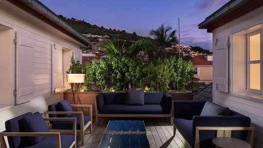 Outdoor Lounge Area
