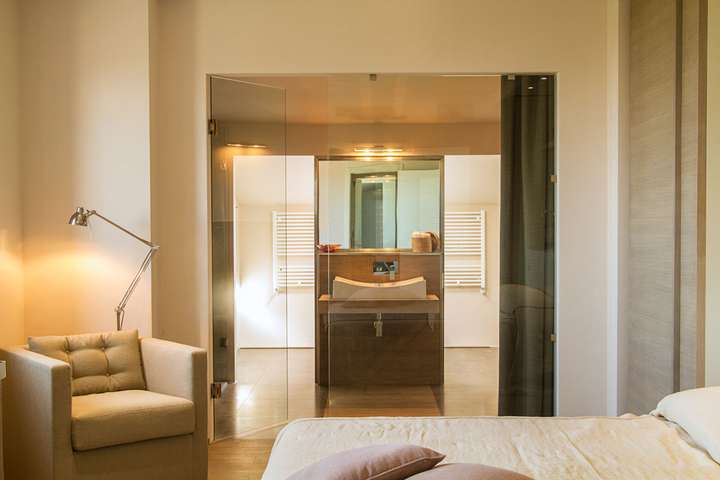 Bedroom 5 - Queen Bedroom