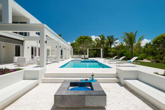 Outdoor Lounge Areas