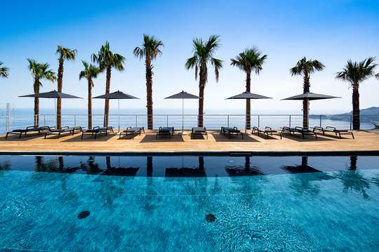 Heated Saltwater Pool