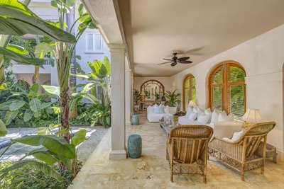 Outdoor Lounge Areas