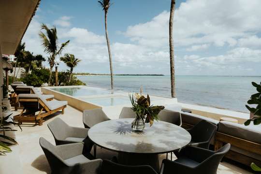 Alfresco Dining