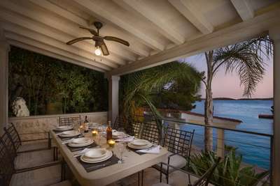 Alfresco Dining