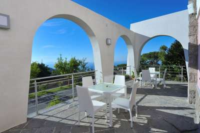 Alfresco Dining