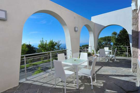 Alfresco Dining