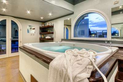 Jacuzzi
