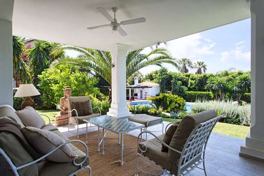 Outdoor Lounge Areas