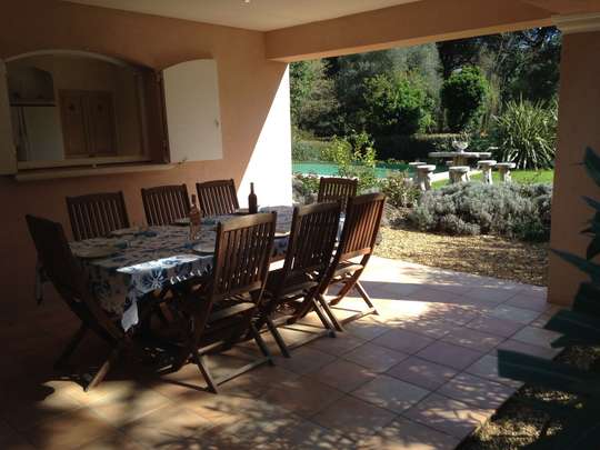 Alfresco Dining