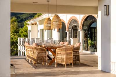 Alfresco Dining