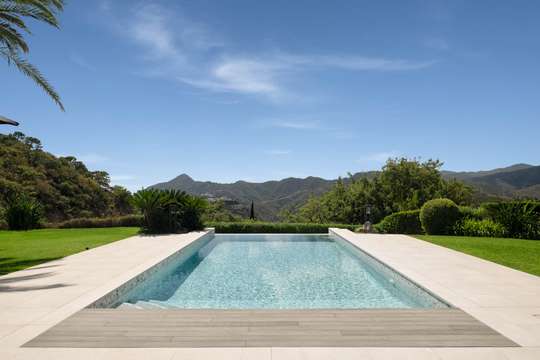 Large Outdoor Swimming Pool