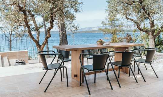 Alfresco Dining