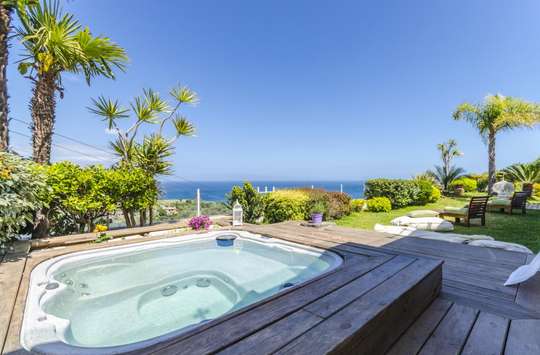 Jacuzzi