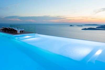 Infinity Pool