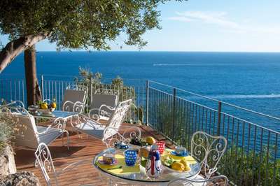 Alfresco Dining