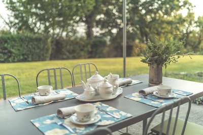 Alfresco Dining