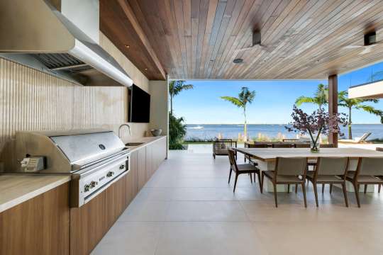 Alfresco Dining