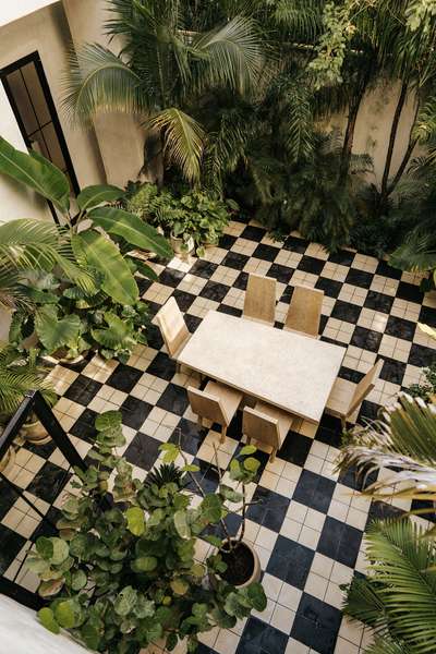 Alfresco Dining