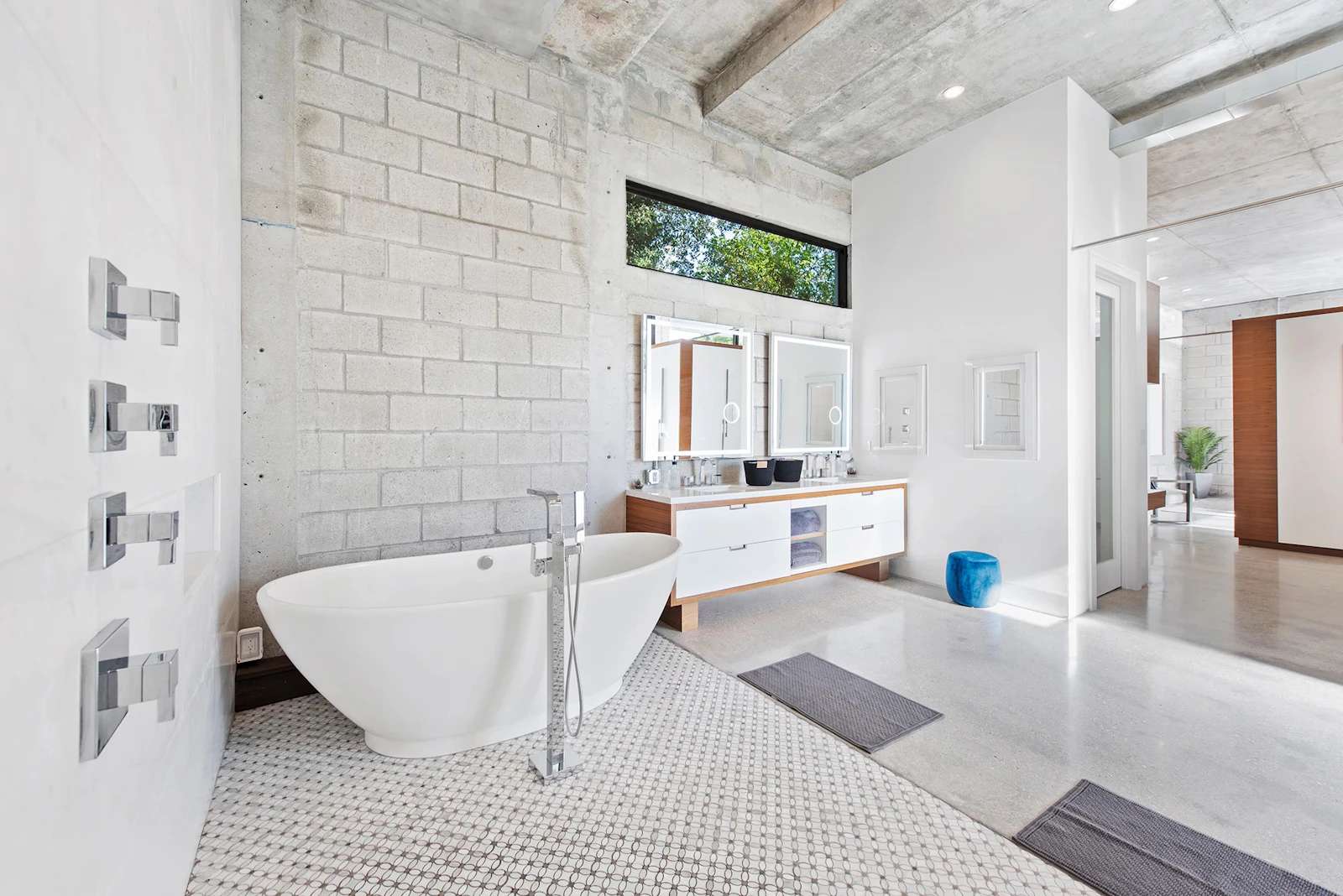 Property image 44
