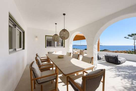 Alfresco Dining