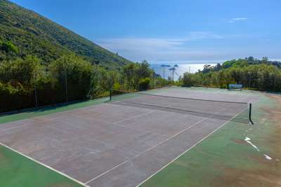 Tennis Court (Shared)