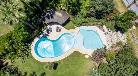 2 Swimming Pools