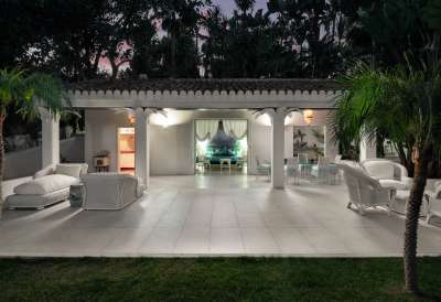 Outdoor Lounge Area