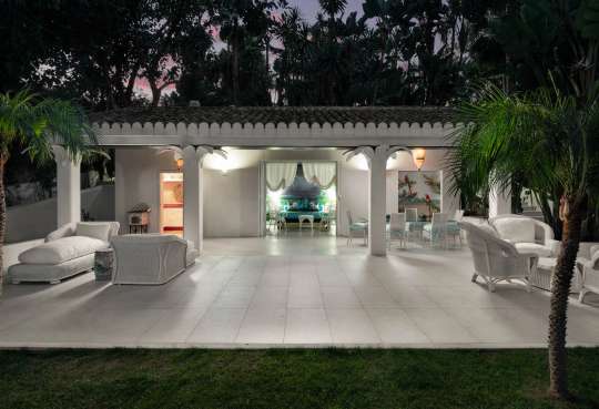 Outdoor Lounge Area